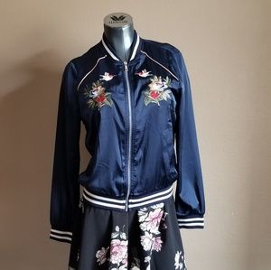 Envision Studio zip up jacket size L